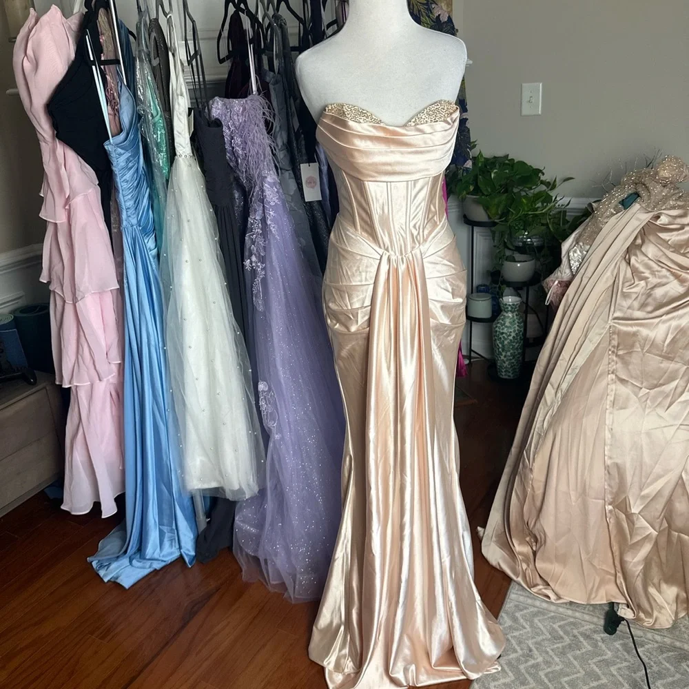 NWT Strapless Pink-Champagne Stretch Satin Evening Gown with gold sparkle detail - Picture 6 of 6